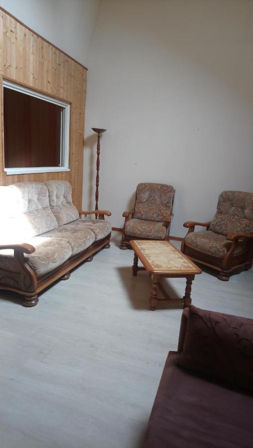 Hebergement Pour 2 Personnes,1 Chambres, Salon, Salle A Manger, Grand Garage Possibilite D'Un Lit 1 Personne Supplementaire Pour 15 Euros Sancoins Zewnętrze zdjęcie